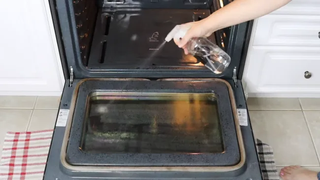Alternatives to Toxic Oven Cleaners for Self-Cleaning Ovens