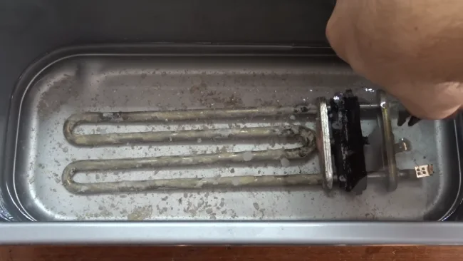 How to Clean Your Oven by Removing the Heating Element