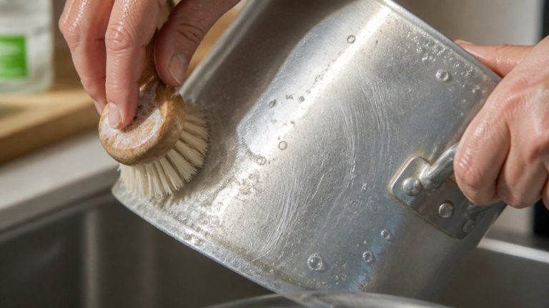 restore shine to aluminum